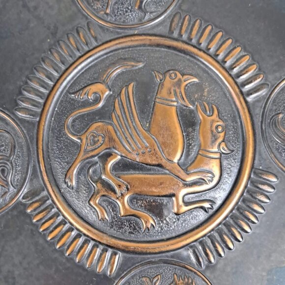 Vintage Round Copper Wall Tray Winged Dragons Wall Hanging 1970 Rare Collectible - Picture 2 of 13